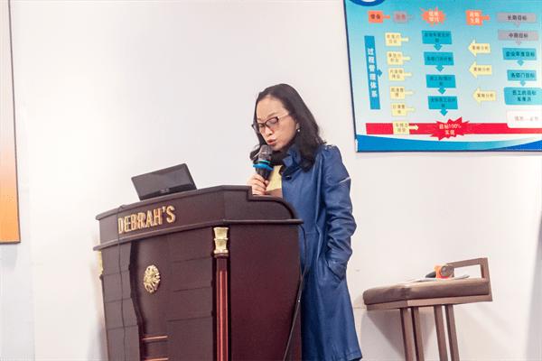 黛柏睿董事長兼總經(jīng)理張鈺枋女士致辭 黛柏睿董事長兼總經(jīng)理張鈺枋女士致辭