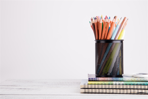 企業(yè)管理水平的提高要從管理層自身抓起，從現(xiàn)場抓起