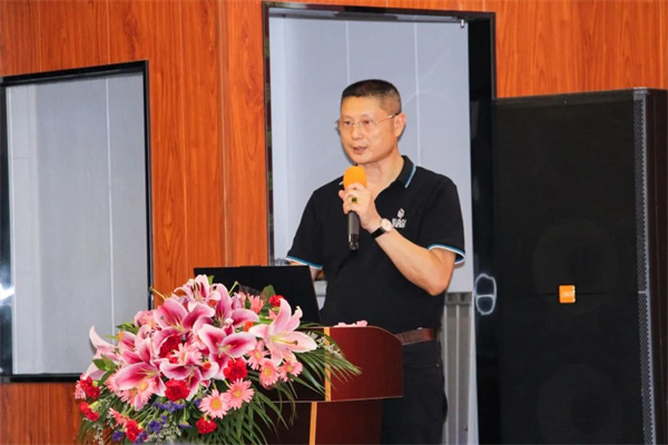 佛山市依恩膠片科技有限公司總經(jīng)理?xiàng)顣鵂N先生致辭 佛山市依恩膠片科技有限公司總經(jīng)理?xiàng)顣鵂N先生致辭