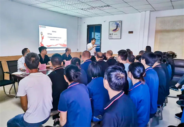 正睿咨詢集團(tuán)項(xiàng)目總監(jiān)涂亞清老師致辭 正睿咨詢集團(tuán)項(xiàng)目總監(jiān)涂亞清老師致辭