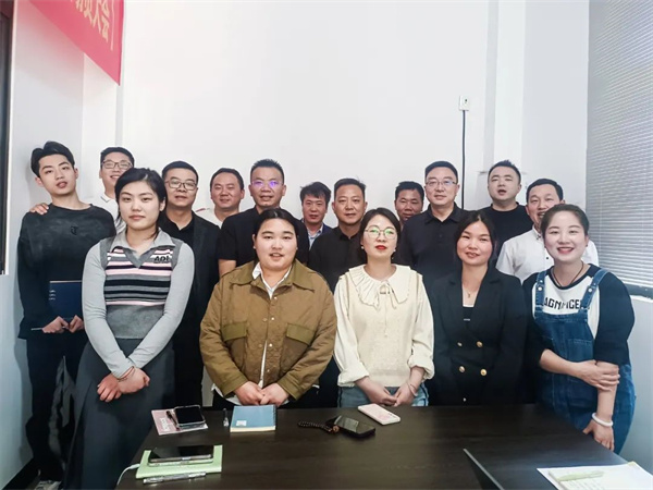 寧波銳展五金制品有限公司“營銷管理升級”項(xiàng)目啟動合照 寧波銳展五金制品有限公司“營銷管理升級”項(xiàng)目啟動合照