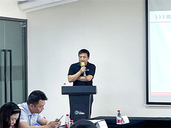 光語通信總經(jīng)理高曉順先生 光語通信總經(jīng)理高曉順先生