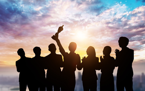 集團(tuán)內(nèi)部控制：完善內(nèi)部控制體系，確保集團(tuán)合規(guī)運(yùn)營