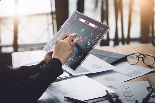 快速響應(yīng)市場(chǎng):企業(yè)戰(zhàn)略管理的挑戰(zhàn)與機(jī)遇 快速響應(yīng)市場(chǎng):企業(yè)戰(zhàn)略管理的挑戰(zhàn)與機(jī)遇