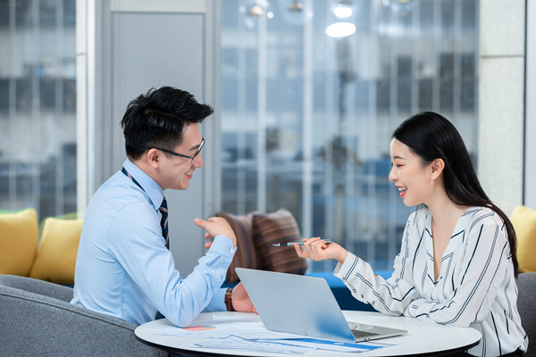 客戶關(guān)系管理：建立長(zhǎng)期、穩(wěn)定的客戶關(guān)系