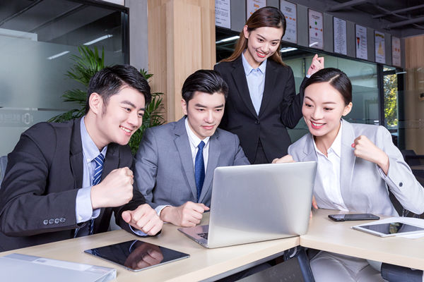 年度人才發(fā)展計(jì)劃：以人為本，共建共享