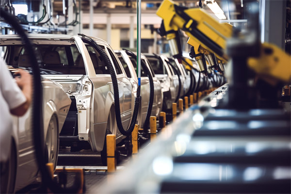 推行精益生產(chǎn)戰(zhàn)略，打造高效能、低成本的生產(chǎn)系統(tǒng)