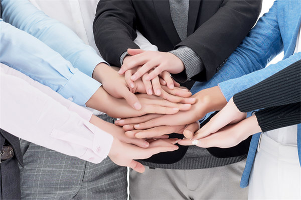 績效反饋助力成長，促進(jìn)員工與企業(yè)共進(jìn)步