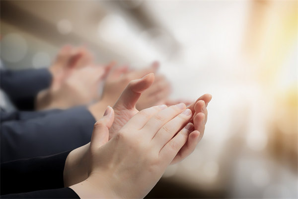 薪酬績效與戰(zhàn)略目標(biāo)協(xié)同，推動企業(yè)持續(xù)發(fā)展與成長