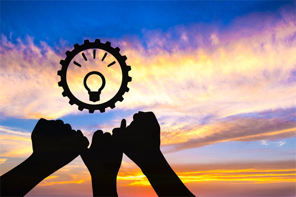 戰(zhàn)略咨詢創(chuàng)新驅(qū)動，激發(fā)企業(yè)活力，鑄就長青基石