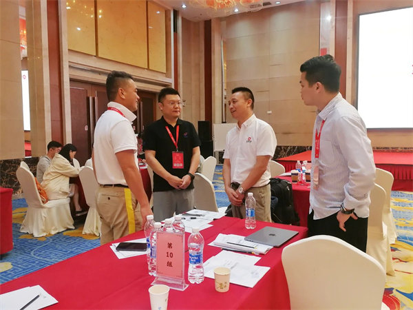 正睿咨詢集團大型公開課《從戰(zhàn)略到執(zhí)行》現(xiàn)場 正睿咨詢集團大型公開課《從戰(zhàn)略到執(zhí)行》現(xiàn)場