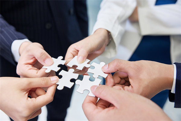 協(xié)同內(nèi)外力量，執(zhí)行經(jīng)營(yíng)計(jì)劃，共創(chuàng)企業(yè)美好明天