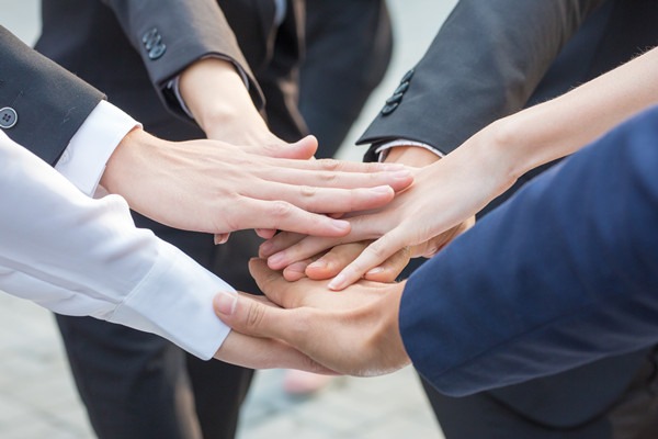 績效考核結(jié)果與薪酬強掛鉤，激發(fā)員工的潛力！