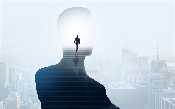 模擬經(jīng)營(yíng)，發(fā)現(xiàn)企業(yè)不足，制定適合企業(yè)的戰(zhàn)略規(guī)劃