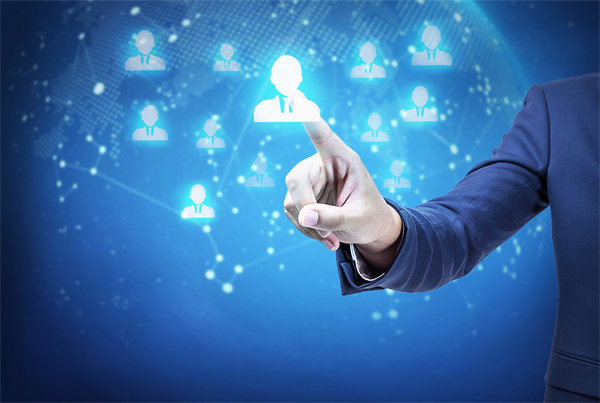 在戰(zhàn)略規(guī)劃實(shí)施中，如何確保資源有效配置與利用？