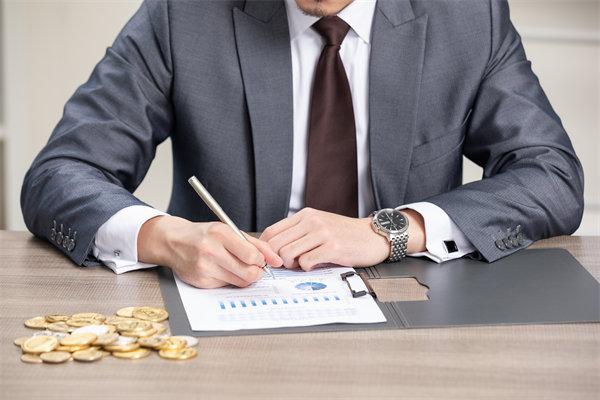 集團(tuán)財(cái)務(wù)集中管理，如何確保資金高效運(yùn)作？