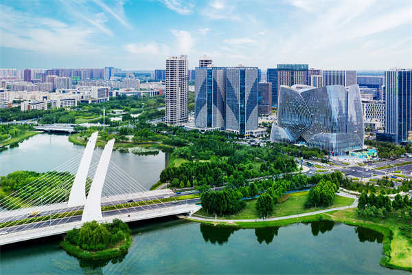 管理咨詢?nèi)绾沃︵嵵萜髽I(yè)實(shí)現(xiàn)市場(chǎng)競(jìng)爭(zhēng)力的提升？