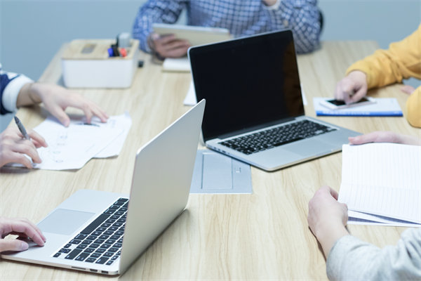 面對(duì)數(shù)字化轉(zhuǎn)型，組織規(guī)劃應(yīng)如何融入新技術(shù)元素？