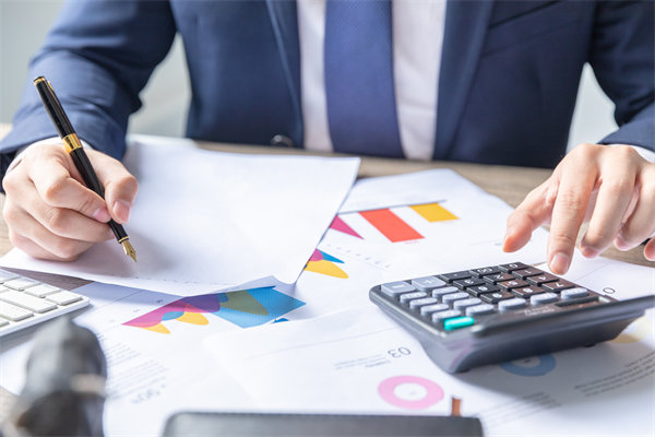 如何設(shè)計高效能薪酬體系以激發(fā)員工最大潛能？