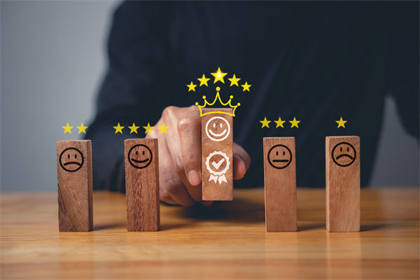 多元化團(tuán)隊(duì)管理中，如何促進(jìn)員工之間的協(xié)作與融合？