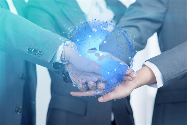 集團(tuán)管控中，如何建立有效的內(nèi)部溝通機(jī)制以促進(jìn)協(xié)同？