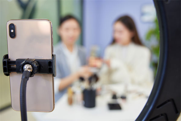 超200名國(guó)家一級(jí)演員開(kāi)始做直播，精益生產(chǎn)怎么看？