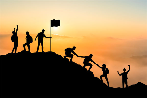 本年度經(jīng)營計劃中應(yīng)如何設(shè)定并達成具體業(yè)務(wù)目標(biāo)？