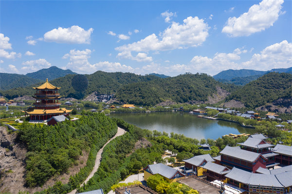 面對(duì)多元化業(yè)務(wù)，金華咨詢?nèi)绾沃髽I(yè)優(yōu)化集團(tuán)管控模式？