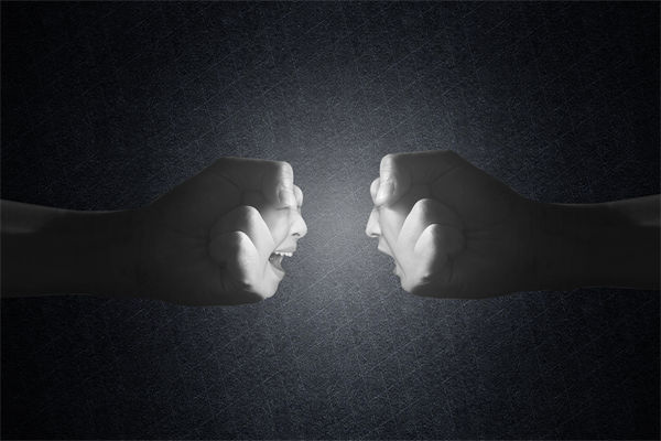 內(nèi)部矛盾重重，管理咨詢?nèi)绾沃χ亟ê椭C高效組織？