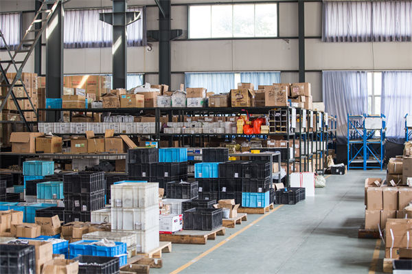 車間布局混亂不堪，精益生產(chǎn)巧妙規(guī)劃讓效率直線飆升