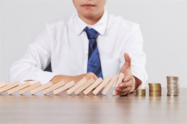 集團(tuán)風(fēng)險管控薄弱，如何加強(qiáng)風(fēng)險管理保障集團(tuán)運營？