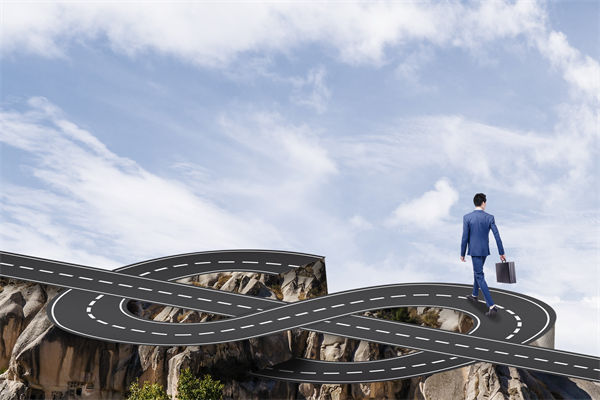 市場(chǎng)突變，現(xiàn)有戰(zhàn)略失效，怎么調(diào)整戰(zhàn)略規(guī)劃才能破局？