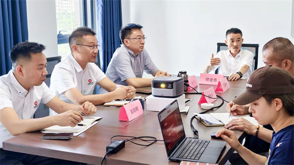 華瑋機械總經(jīng)理繆建勇先生致辭 華瑋機械總經(jīng)理繆建勇先生致辭