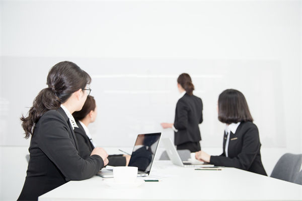 人力資源該管控還是賦能？多數(shù)企業(yè)都踩錯了管理節(jié)奏！