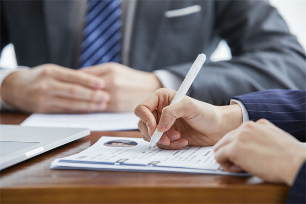 人力資源管理分析:19歲男生剛上大一就拿到國(guó)企offer 人力資源管理分析:19歲男生剛上大一就拿到國(guó)企offer