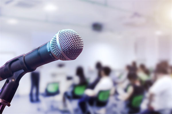 人力資源咨詢:新人領(lǐng)證時(shí)收到民政局1500元獎(jiǎng)勵(lì) 人力資源咨詢:新人領(lǐng)證時(shí)收到民政局1500元獎(jiǎng)勵(lì)