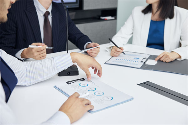 人力資源管理:老人養(yǎng)老金被孩子刷走卡里只剩5塊8 人力資源管理:老人養(yǎng)老金被孩子刷走卡里只剩5塊8