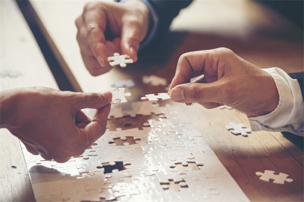 跨部門協(xié)同處處卡點，集團管控咨詢?nèi)绾未蛲ū趬荆? /></a></div>
                    <div   id=