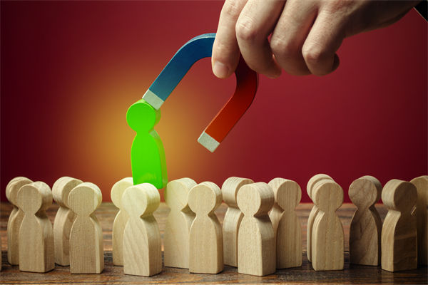 行業(yè)競爭陷入被動，薪酬咨詢?nèi)绾五懺烊瞬盼Γ? /></a></div>
                    <div   id=