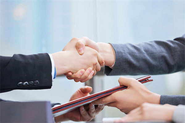 集團(tuán)管控管理:董事長和明星女友內(nèi)幕交易被刑拘 集團(tuán)管控管理:董事長和明星女友內(nèi)幕交易被刑拘